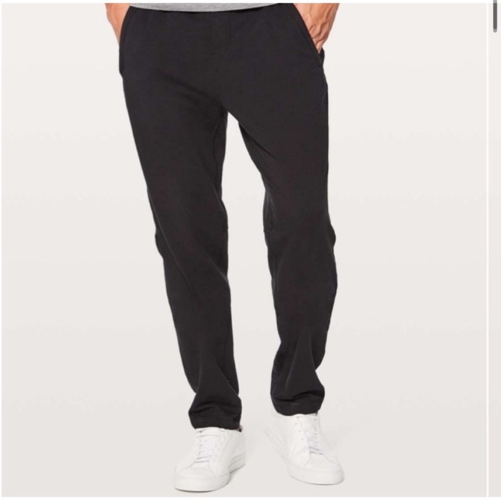 Lululemon Cross Cut Pant 32" in Black size extra large